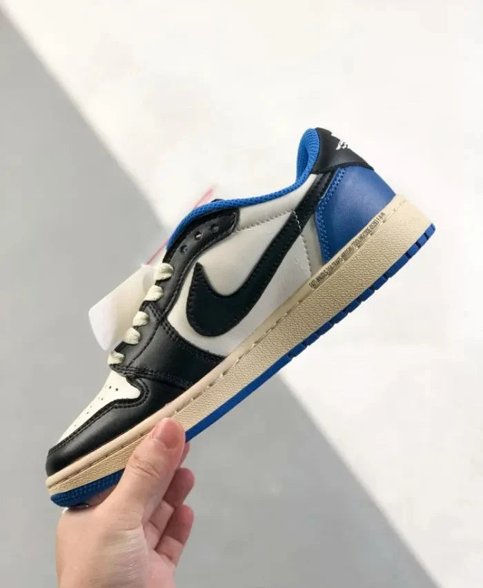 AJ1 LOW - TRAVIS