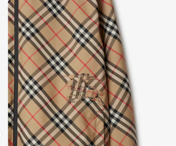 Avelure Burr Windbreaker